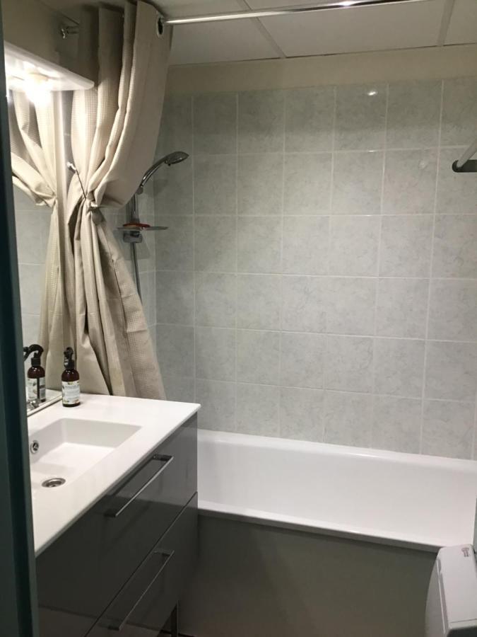 Superbe Appartement A Uzes Avec Place De Parking Eksteriør billede